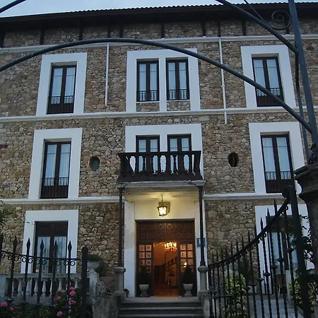 Luzon Hotel 2*