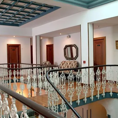 Hotel Luzon 2*